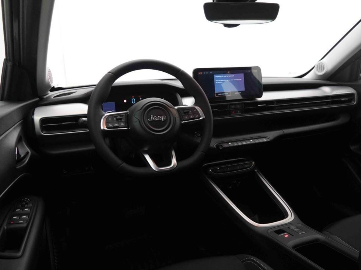 356466_p2 - JEEP - AVENGER - 2025 - photo 8