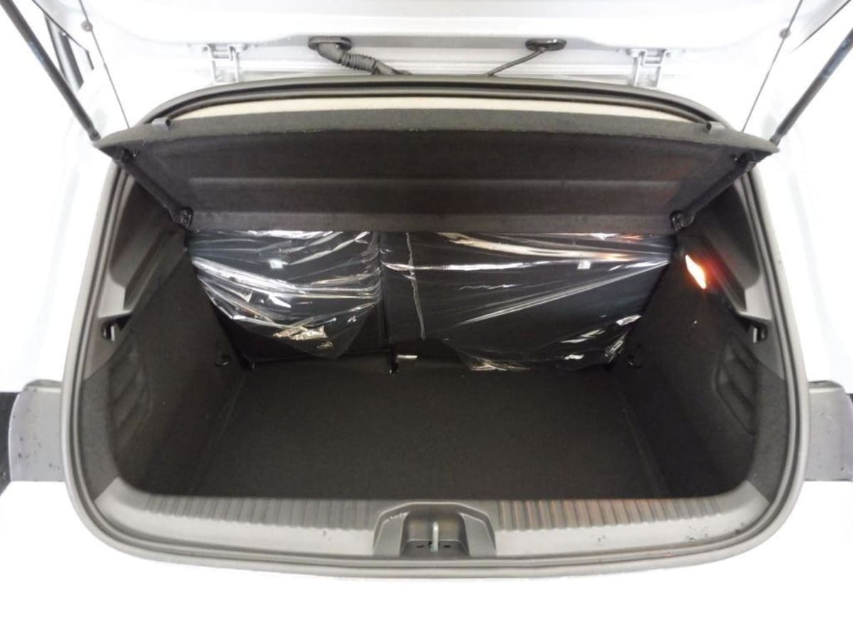 362428_p2 - RENAULT - CLIO - 2025 - photo 9