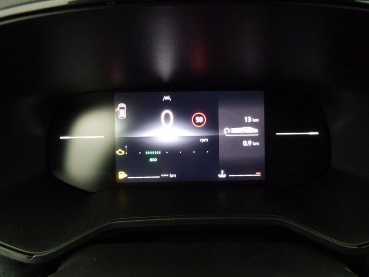 362427_p2 - RENAULT - CLIO - 2025 - photo 9