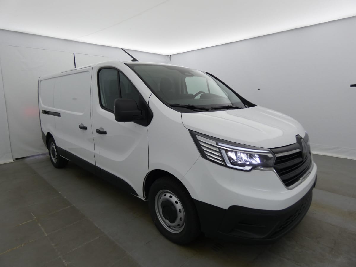 358216_p2 - RENAULT - TRAFIC - 2025 - photo 1