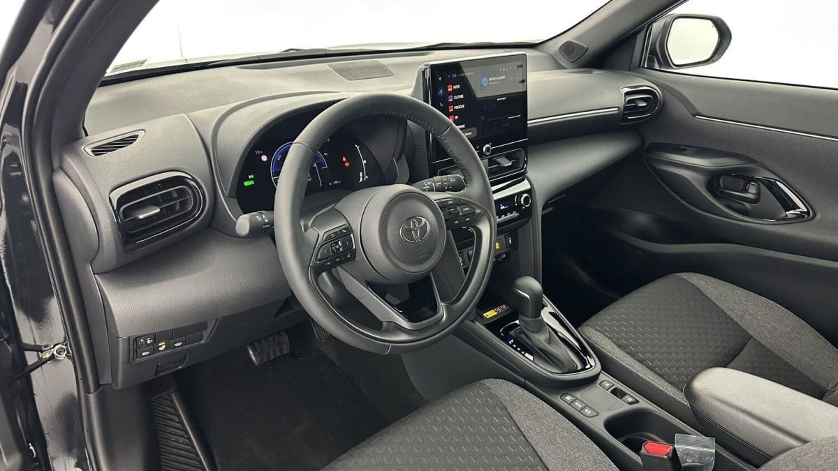 328672_p2 - TOYOTA - YARIS CROSS - 2025 - photo 6