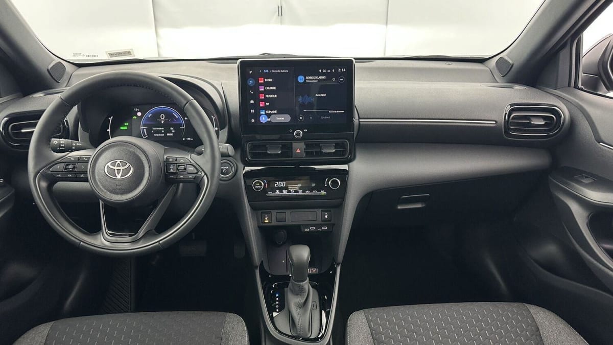 328672_p2 - TOYOTA - YARIS CROSS - 2025 - photo 7