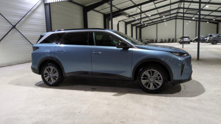 46528_p28 - PEUGEOT - 5008 - 2025