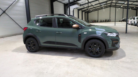 46554_p28 - DACIA - SANDERO - 2025