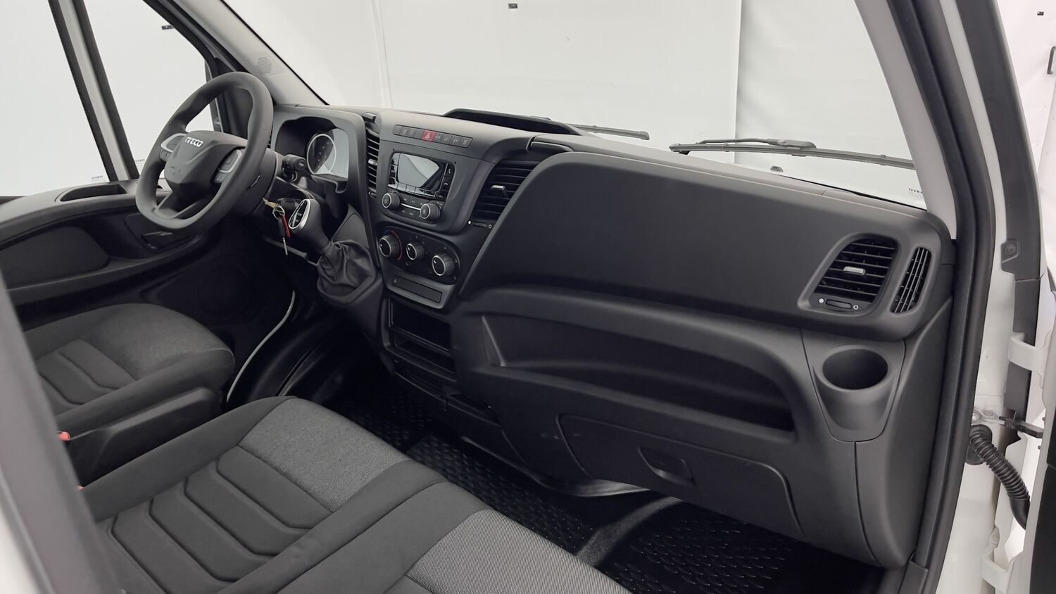 GLI00271711_p53 - IVECO - DAILY - 2025 - photo 7