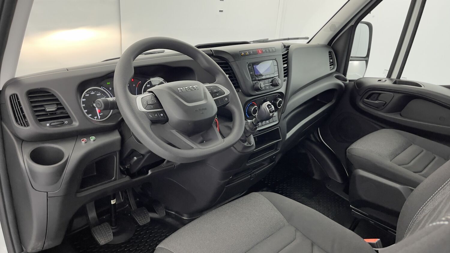 GLI00270998_p53 - IVECO - DAILY - 2025 - photo 6