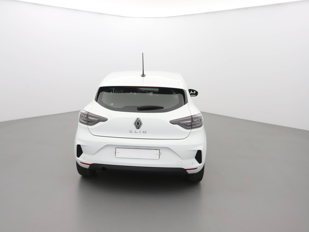 71329_p51 - RENAULT - CLIO - 2025 - photo 4