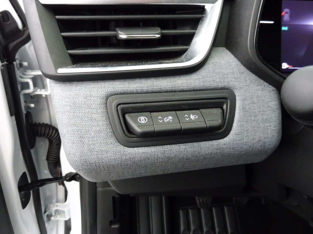 71329_p51 - RENAULT - CLIO - 2025 - photo 7