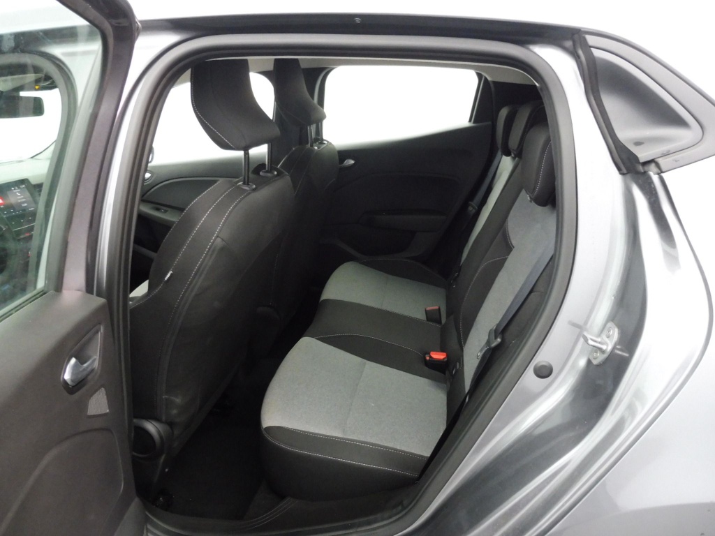 71369_p51 - RENAULT - CLIO - 2025 - photo 10