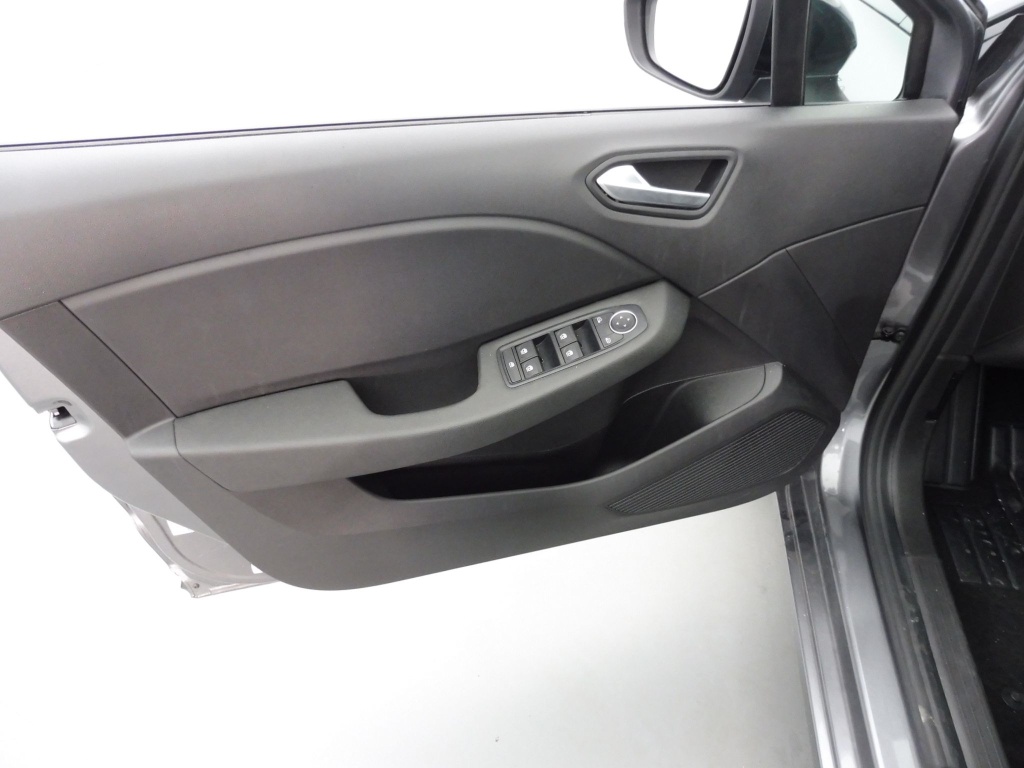 71369_p51 - RENAULT - CLIO - 2025 - photo 16