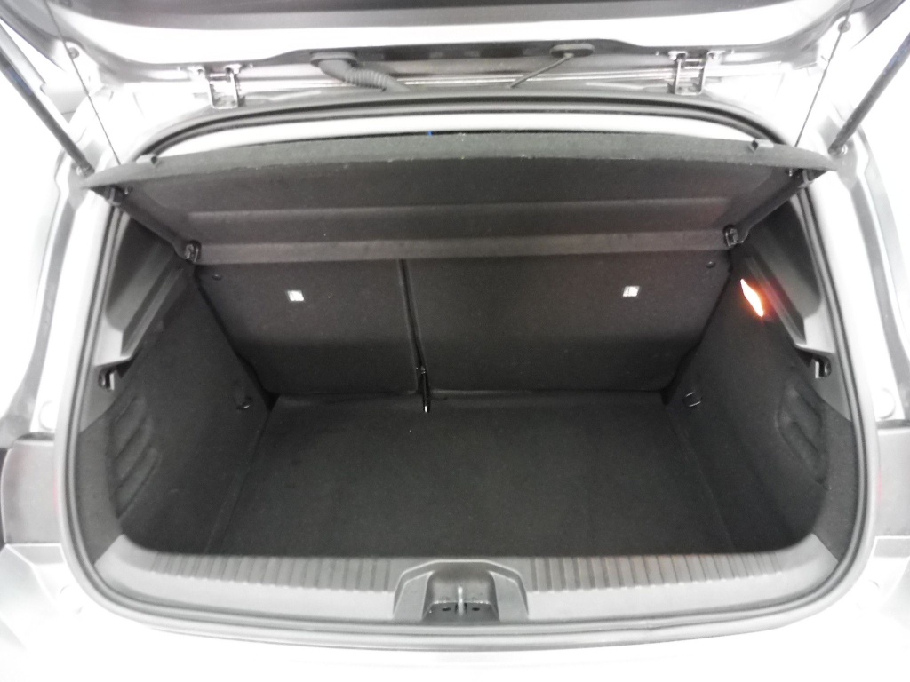 71369_p51 - RENAULT - CLIO - 2025 - photo 9