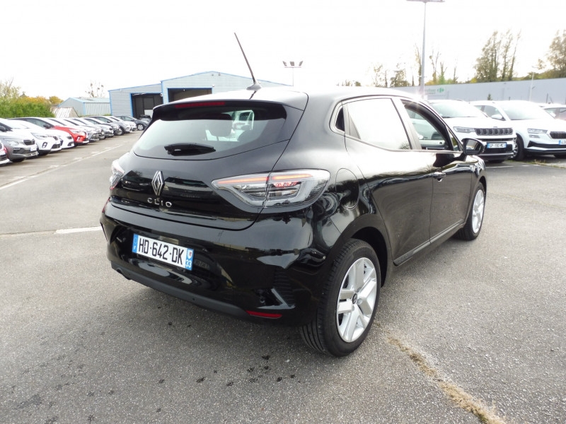71400_p51 - RENAULT - CLIO - 2025 - photo 2