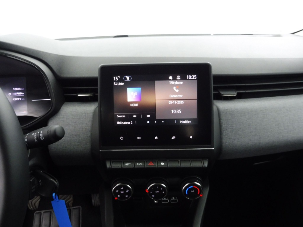 72526_p51 - RENAULT - CLIO - 2025 - photo 11