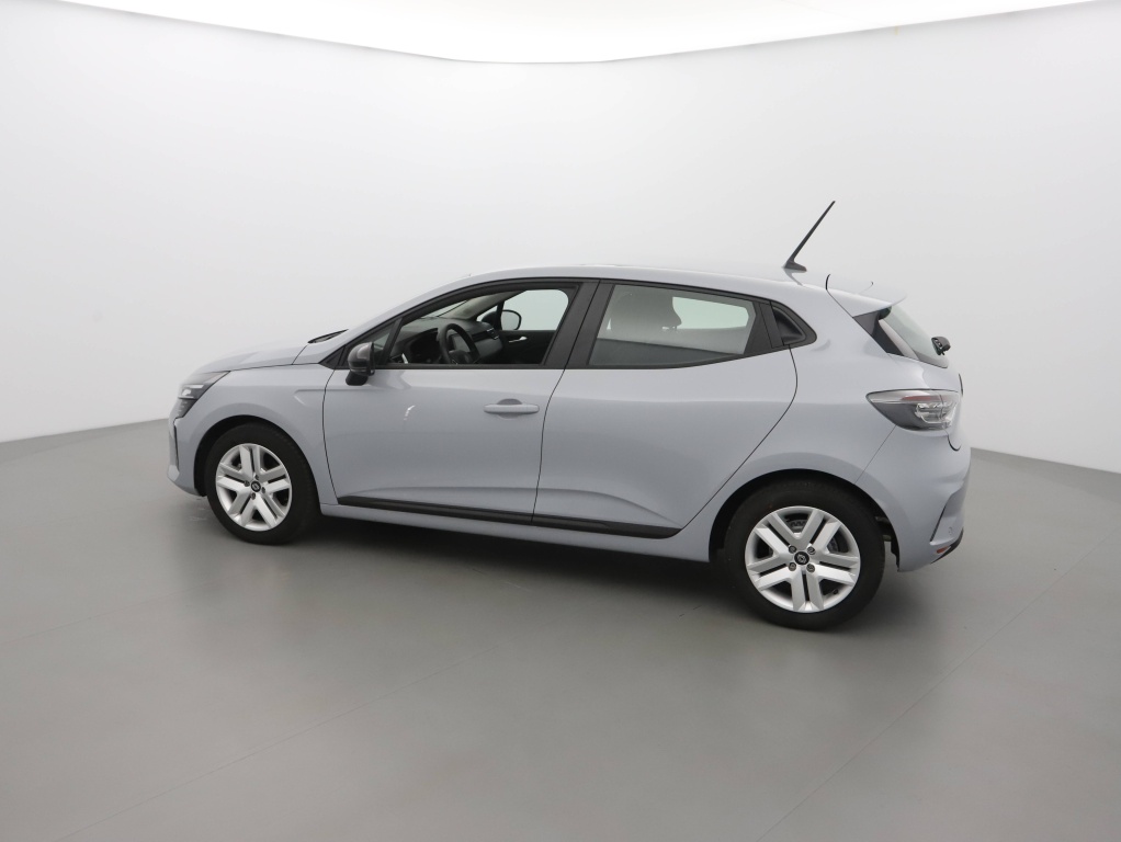 72526_p51 - RENAULT - CLIO - 2025 - photo 5