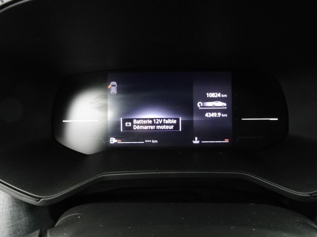 72526_p51 - RENAULT - CLIO - 2025 - photo 8