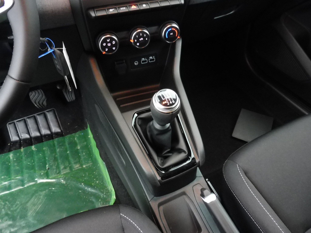 72875_p51 - RENAULT - CLIO - 2025 - photo 13