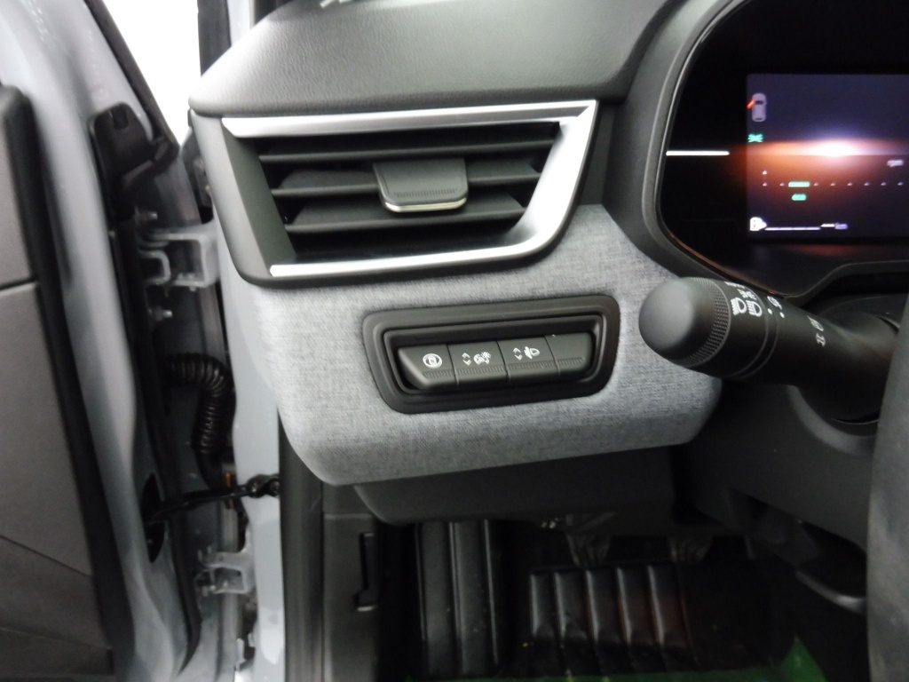 72875_p51 - RENAULT - CLIO - 2025 - photo 8