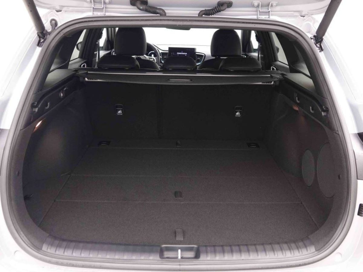 364758_p2 - KIA - CEED SW - 2025 - photo 5