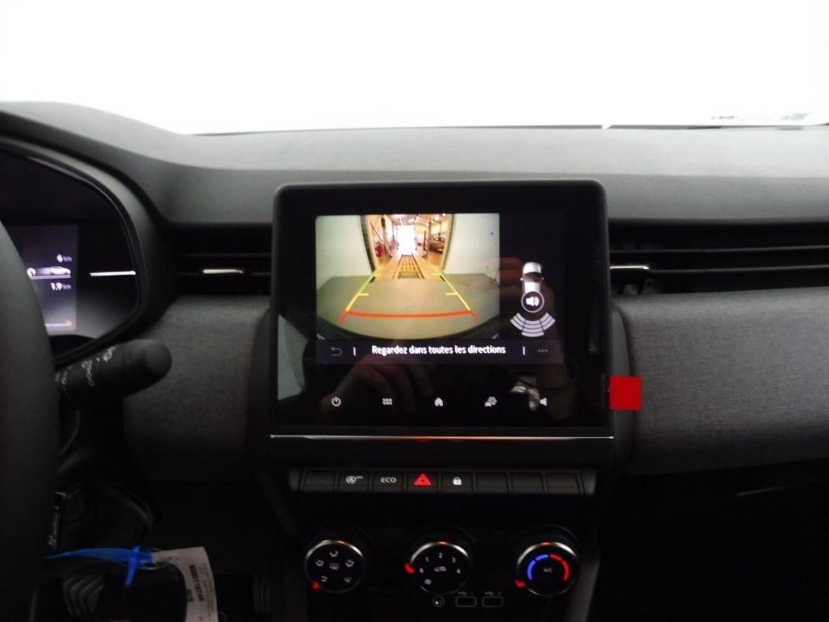 362434_p2 - RENAULT - CLIO - 2025 - photo 6