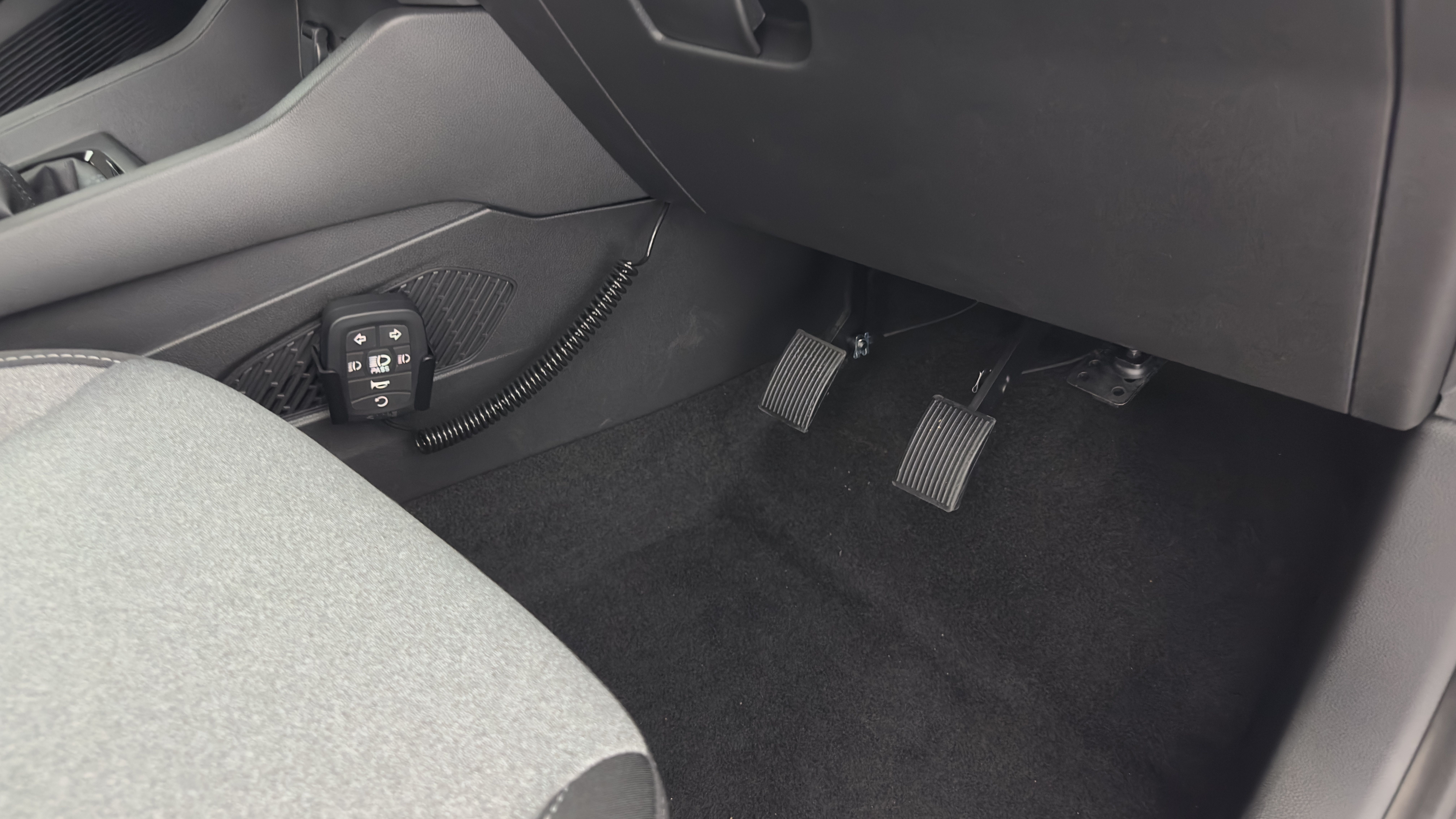 GLI00000575_p53 - RENAULT - CLIO - 2024 - photo 17