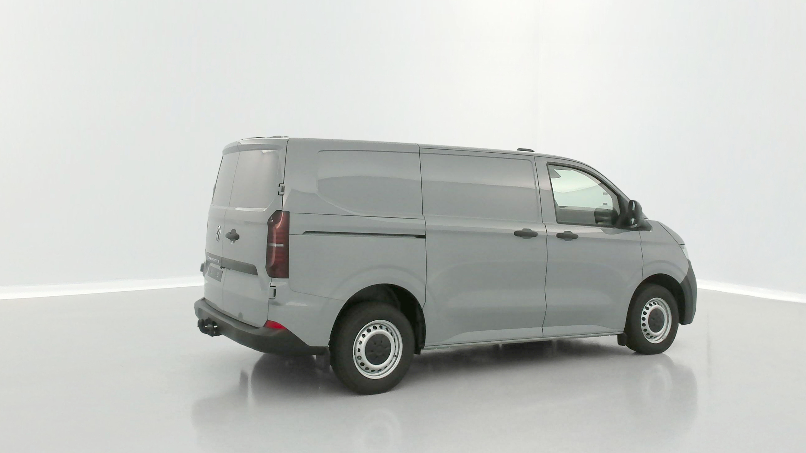 GLI00007685_p53 - VOLKSWAGEN - TRANSPORTER - 2025 - photo 22