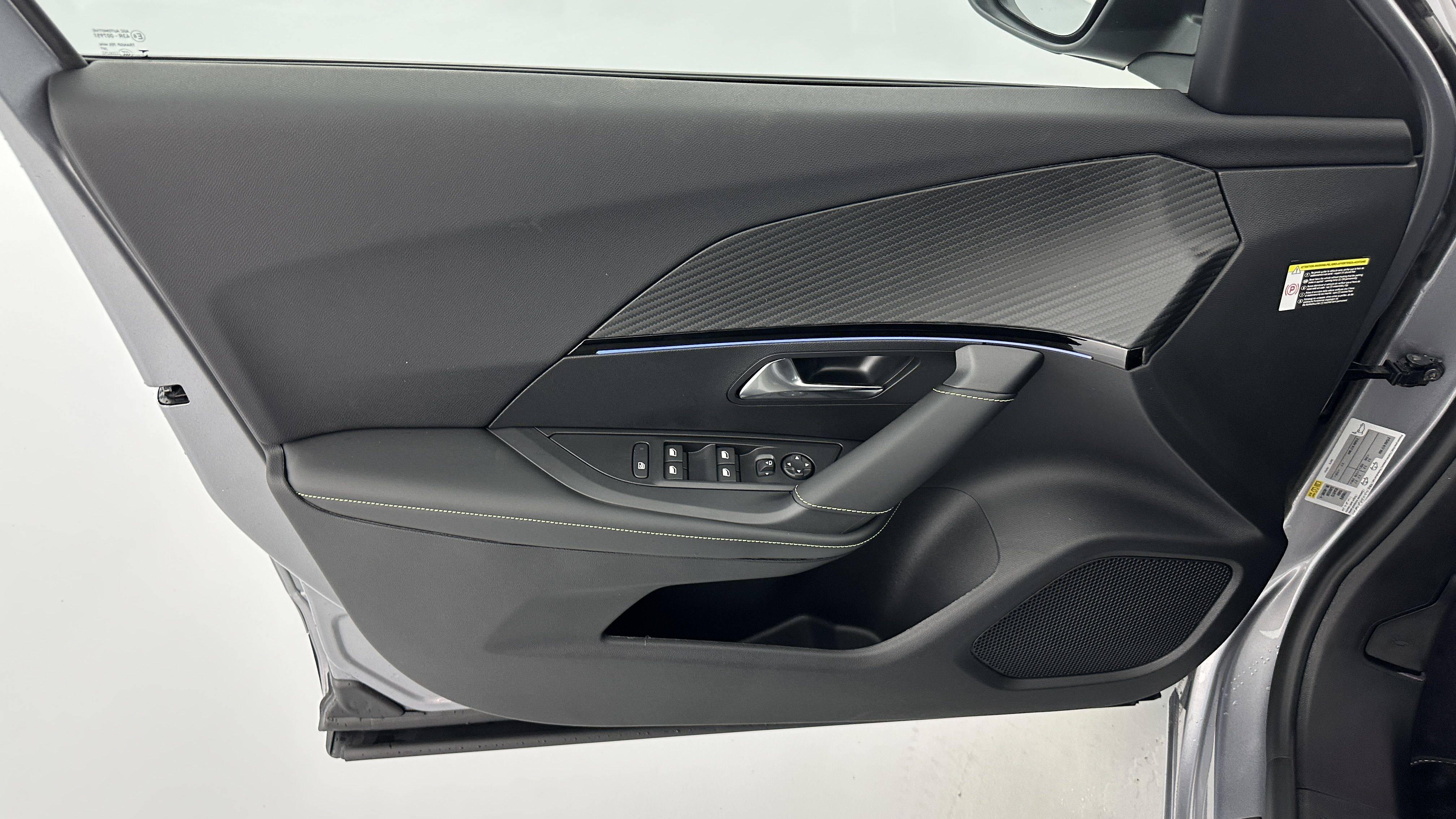 GLI00010399_p53 - PEUGEOT - 2008 - 2025 - photo 13