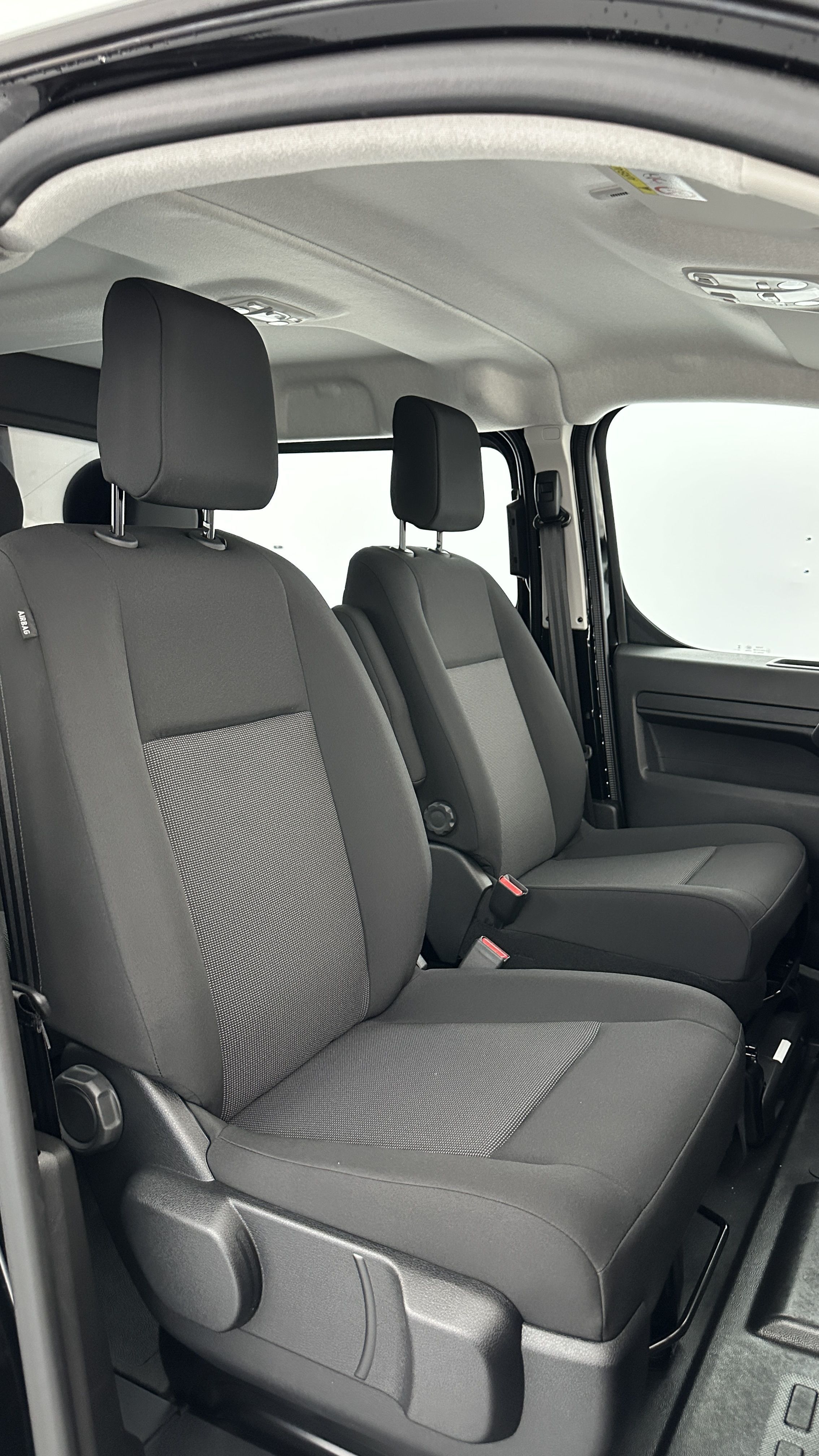 GLI00007632_p53 - PEUGEOT - EXPERT CA - 2025 - photo 13