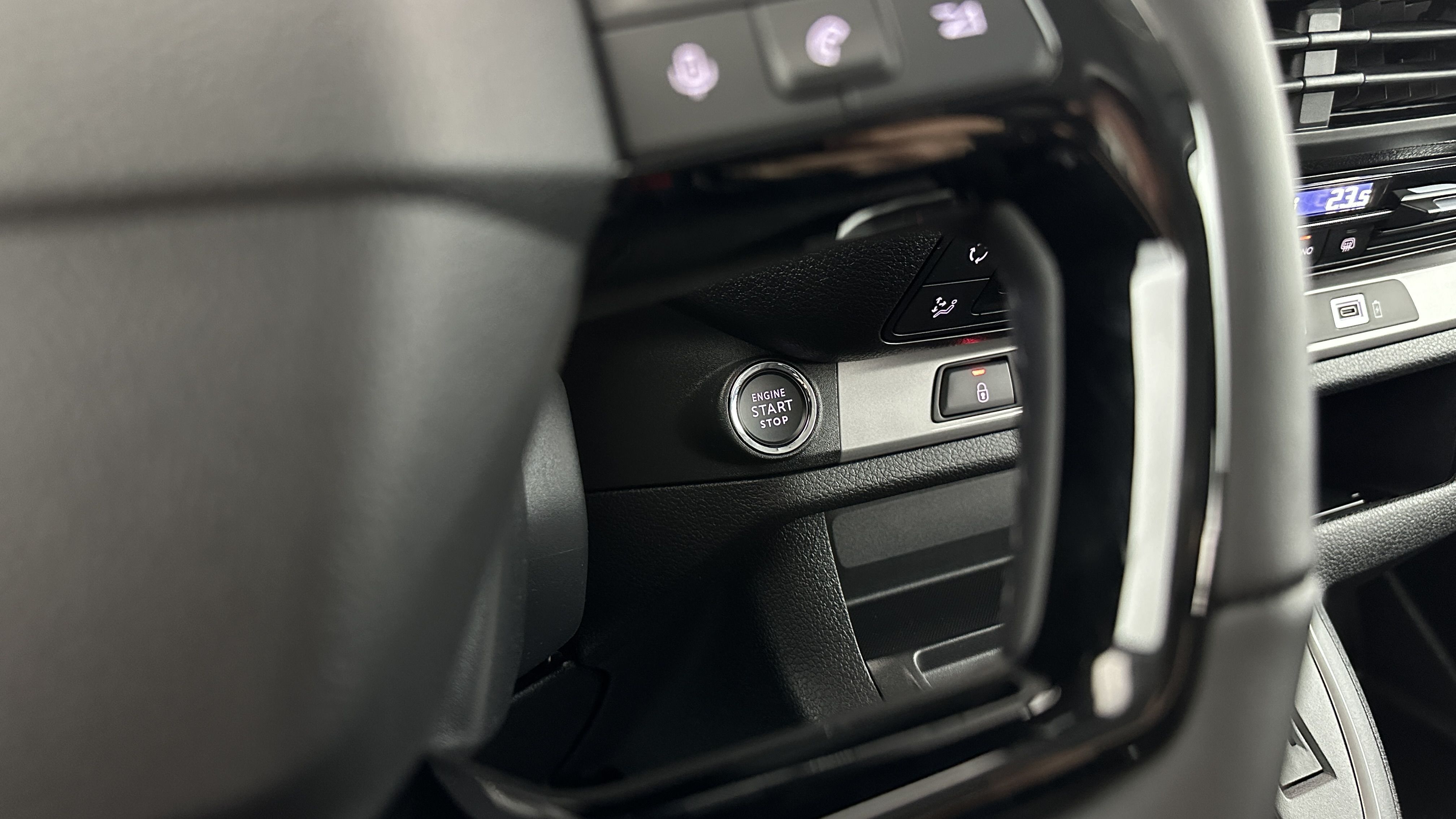 GLI00007632_p53 - PEUGEOT - EXPERT CA - 2025 - photo 17