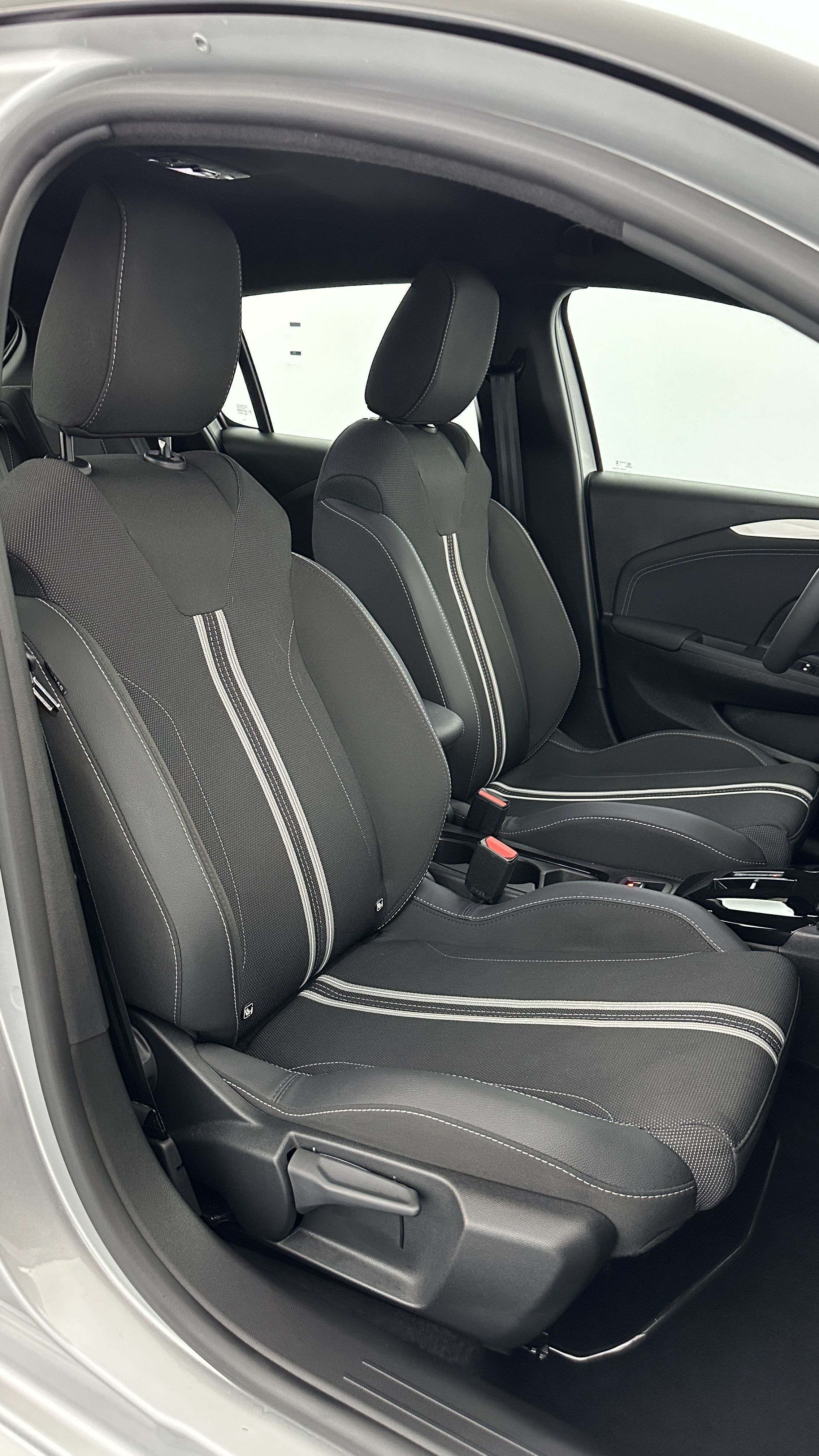 GLI00010129_p53 - OPEL - CORSA - 2025 - photo 17