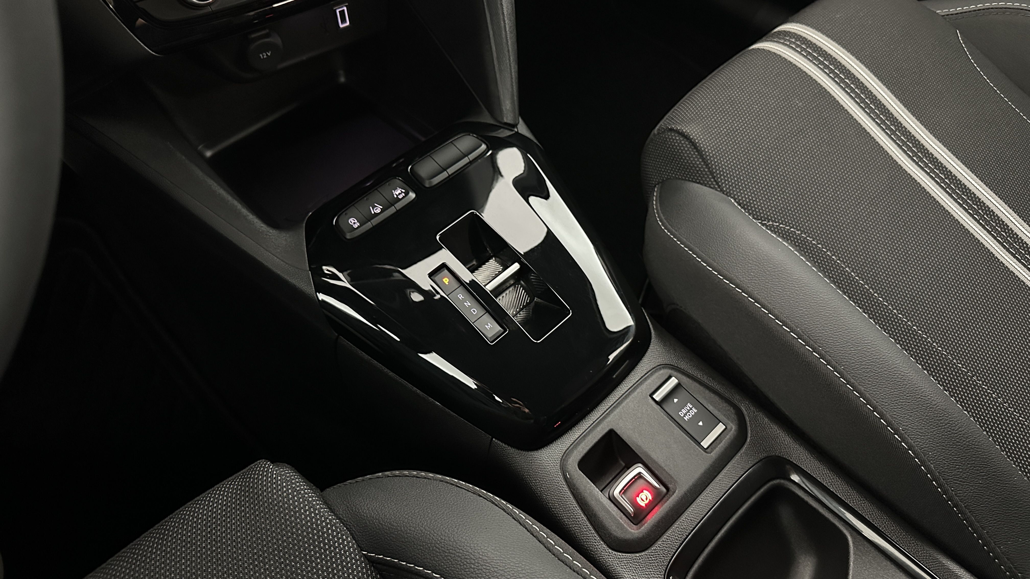 GLI00010120_p53 - OPEL - CORSA - 2025 - photo 21