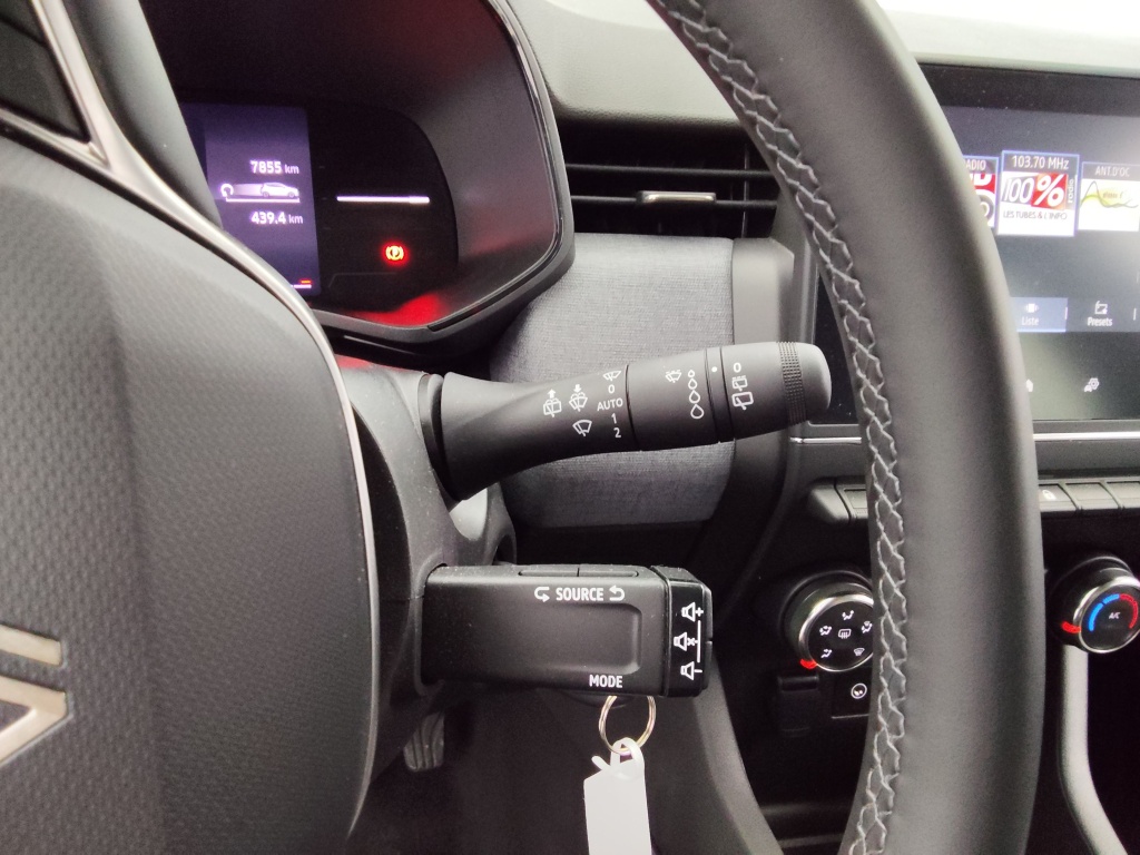 72573_p51 - RENAULT - CLIO - 2025 - photo 10