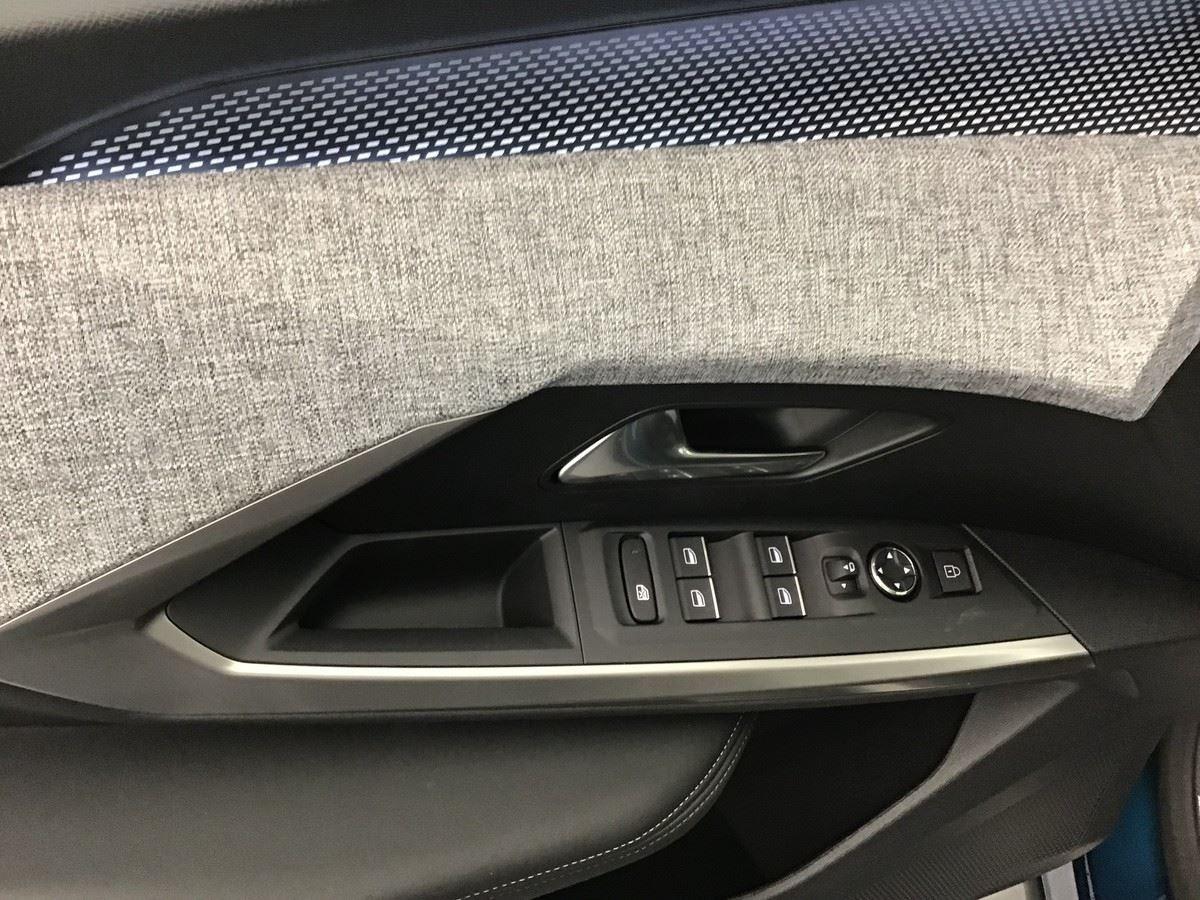 366948_p2 - PEUGEOT - 3008 - 2025 - photo 9