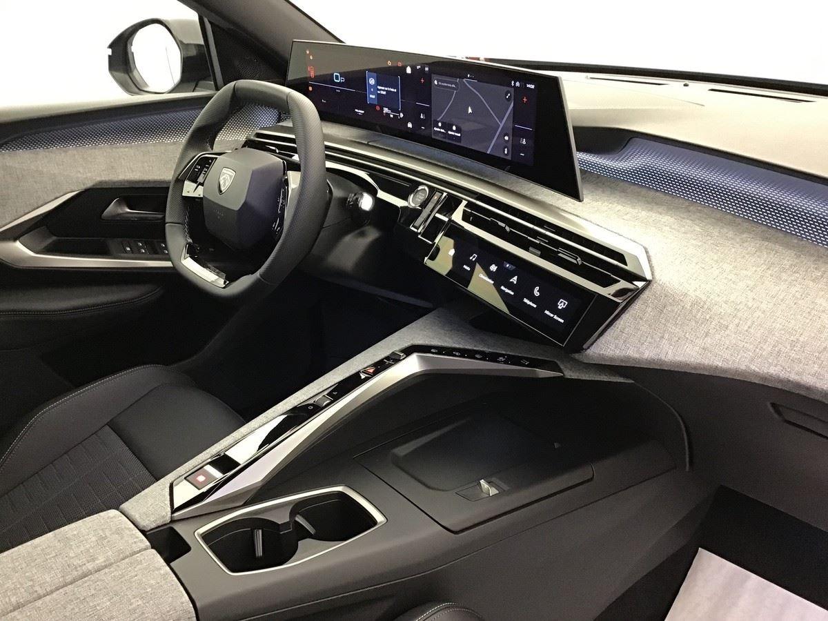 366948_p2 - PEUGEOT - 3008 - 2025 - photo 8