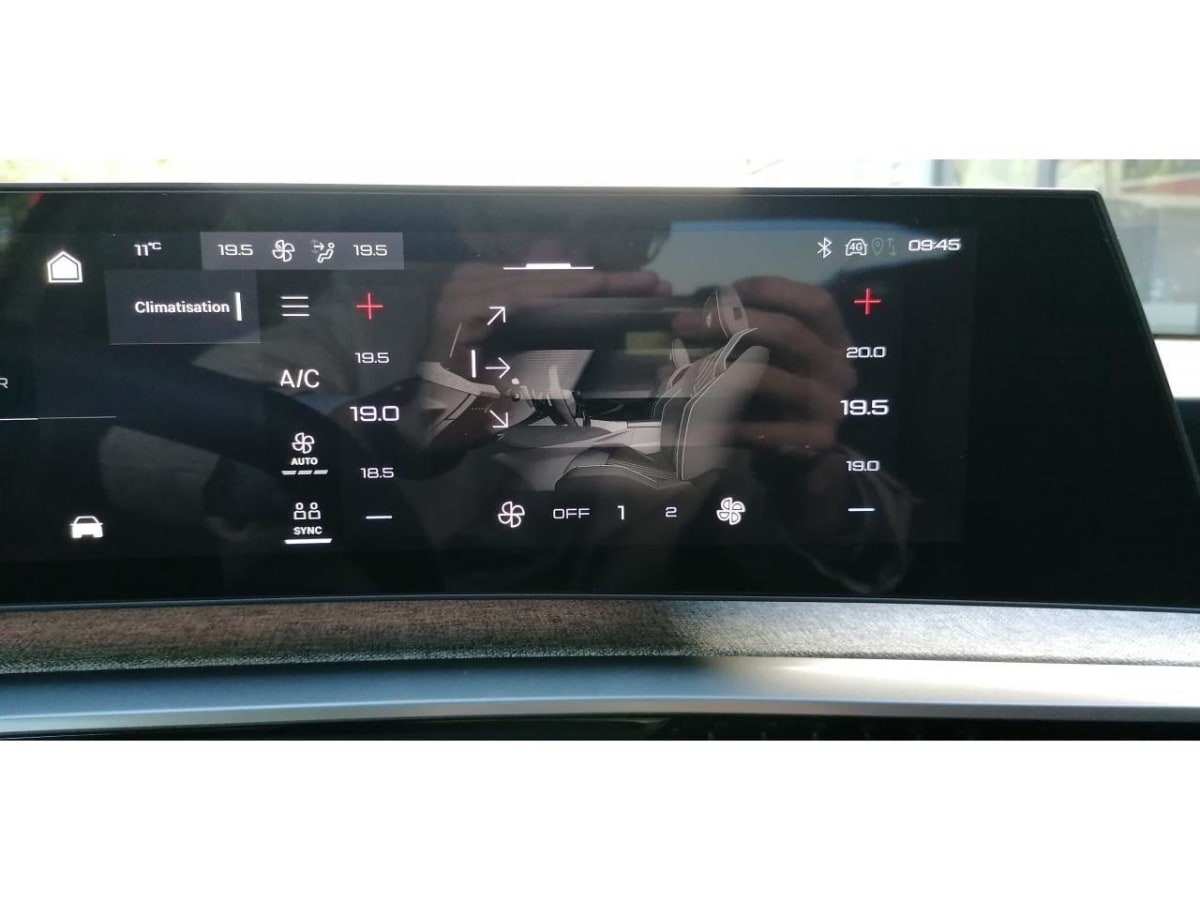 357166_p2 - PEUGEOT - 3008 - 2025 - photo 10