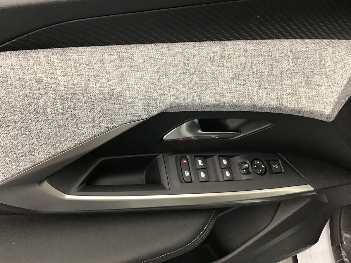 366949_p2 - PEUGEOT - 3008 - 2025 - photo 9