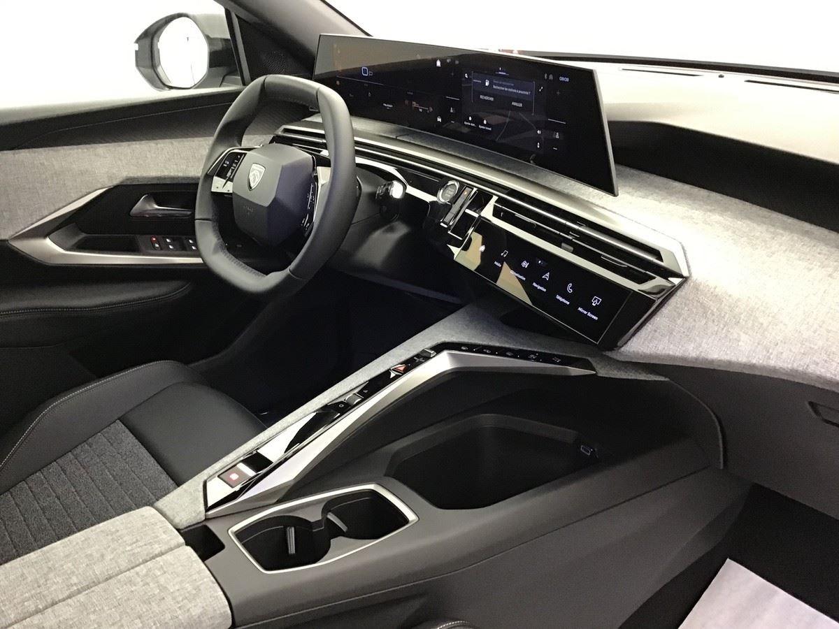 366949_p2 - PEUGEOT - 3008 - 2025 - photo 8