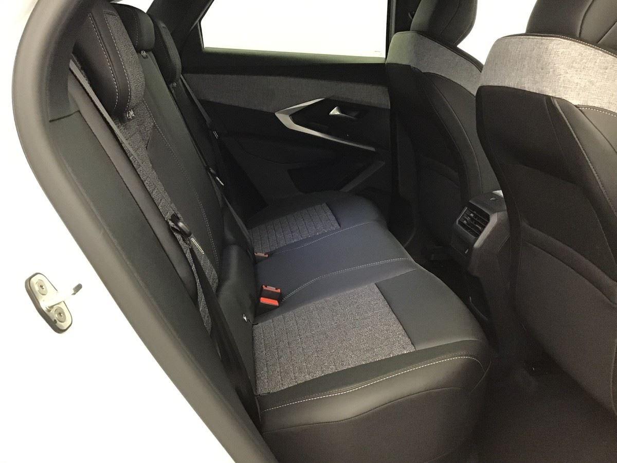 366949_p2 - PEUGEOT - 3008 - 2025 - photo 7