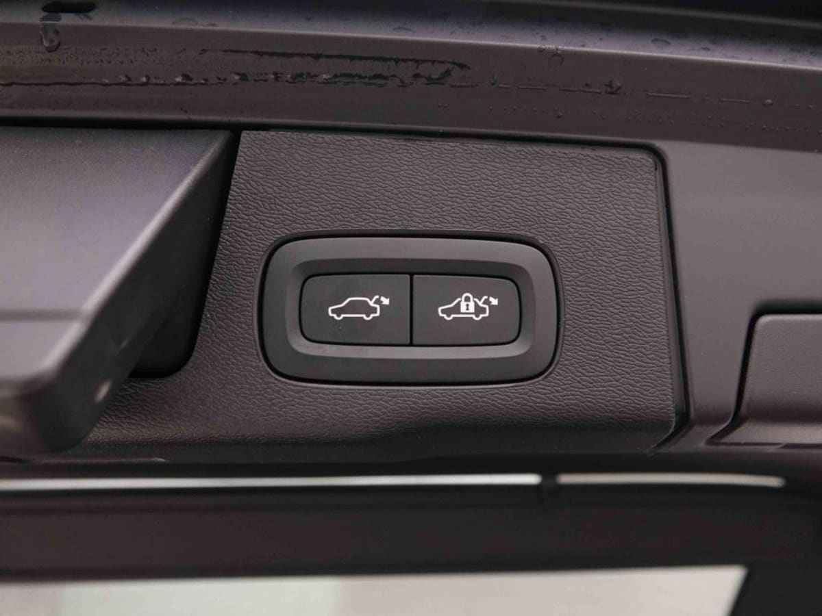 365590_p2 - VOLVO - XC 60 - 2025 - photo 8