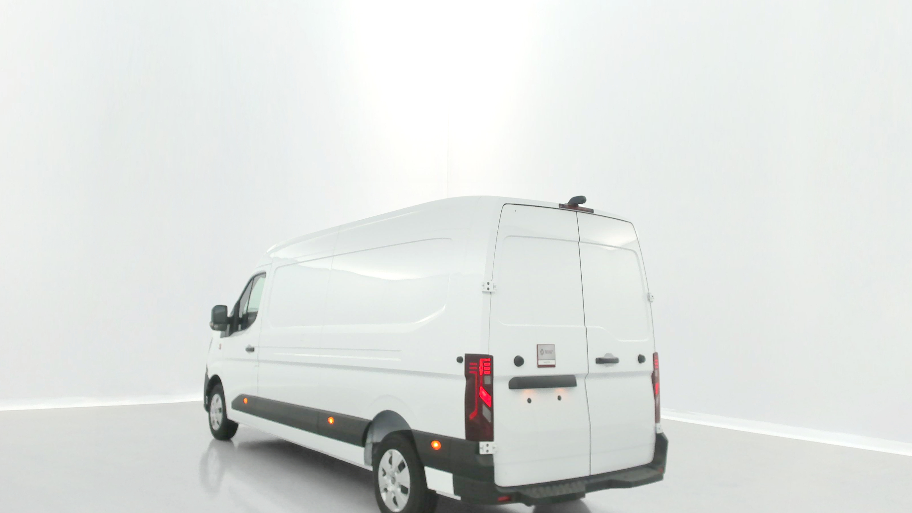 GLI00007111_p53 - RENAULT - MASTER - 2025 - photo 5
