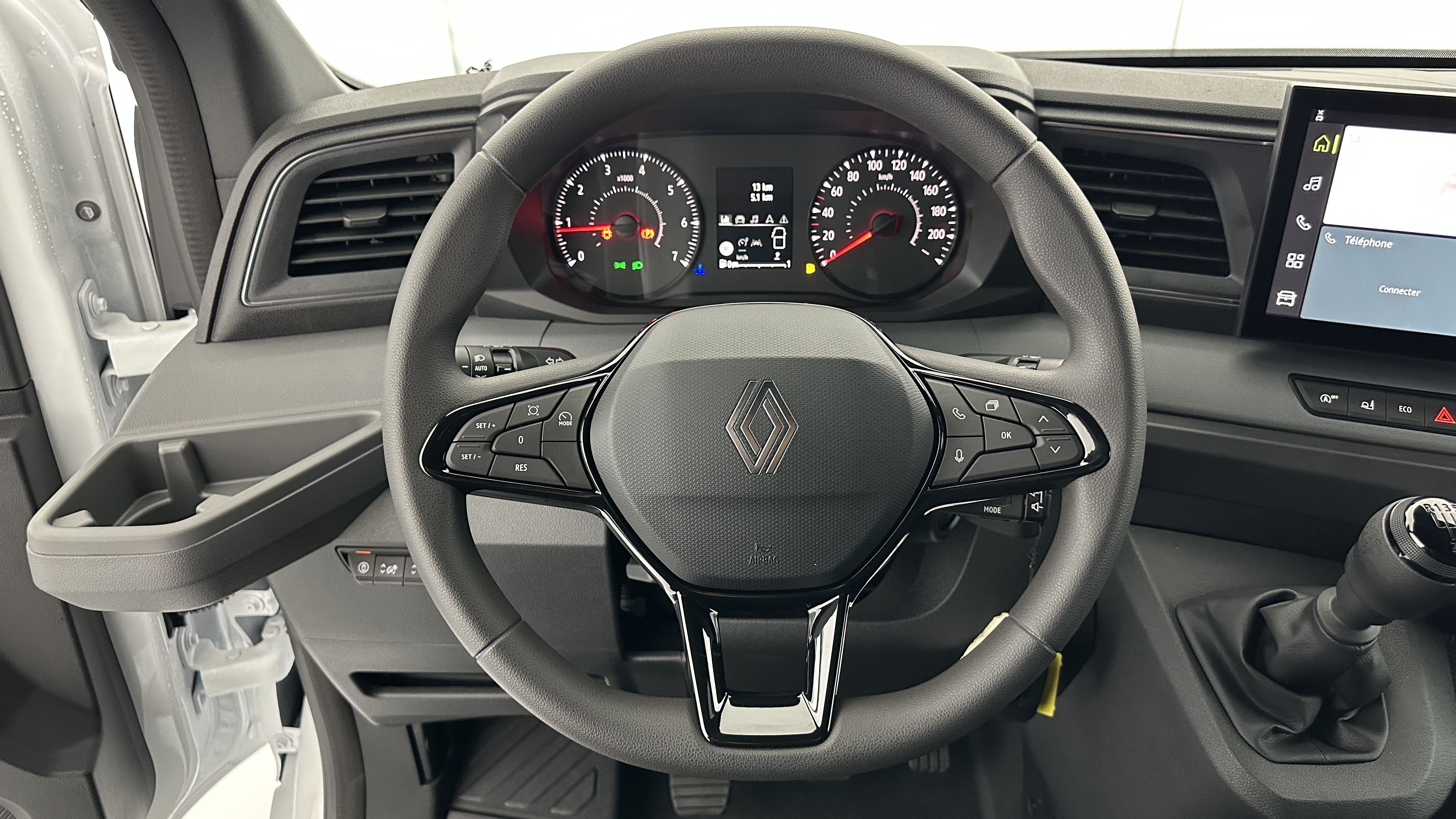 GLI00007111_p53 - RENAULT - MASTER - 2025 - photo 10