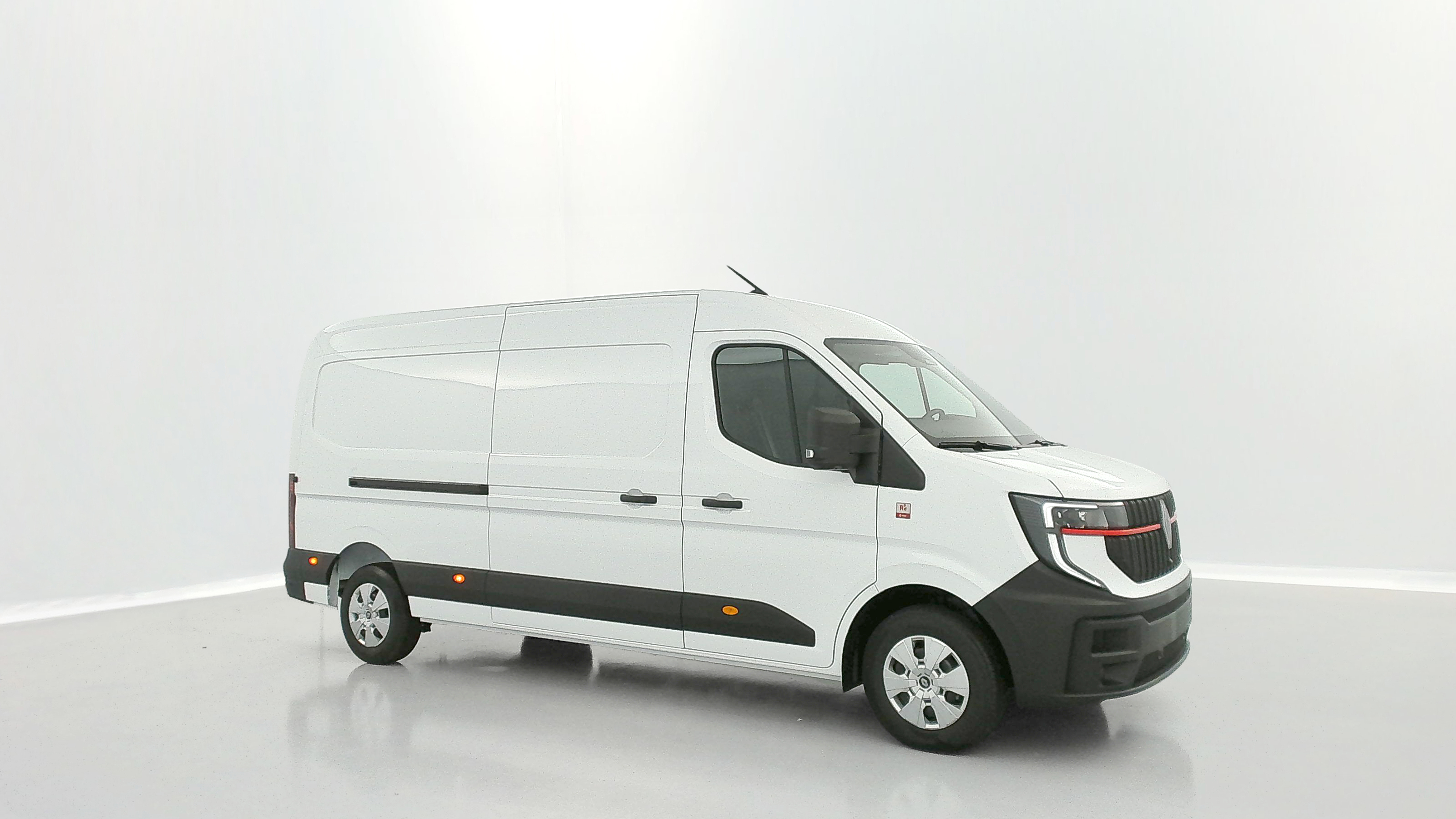 GLI00007111_p53 - RENAULT - MASTER - 2025 - photo 22