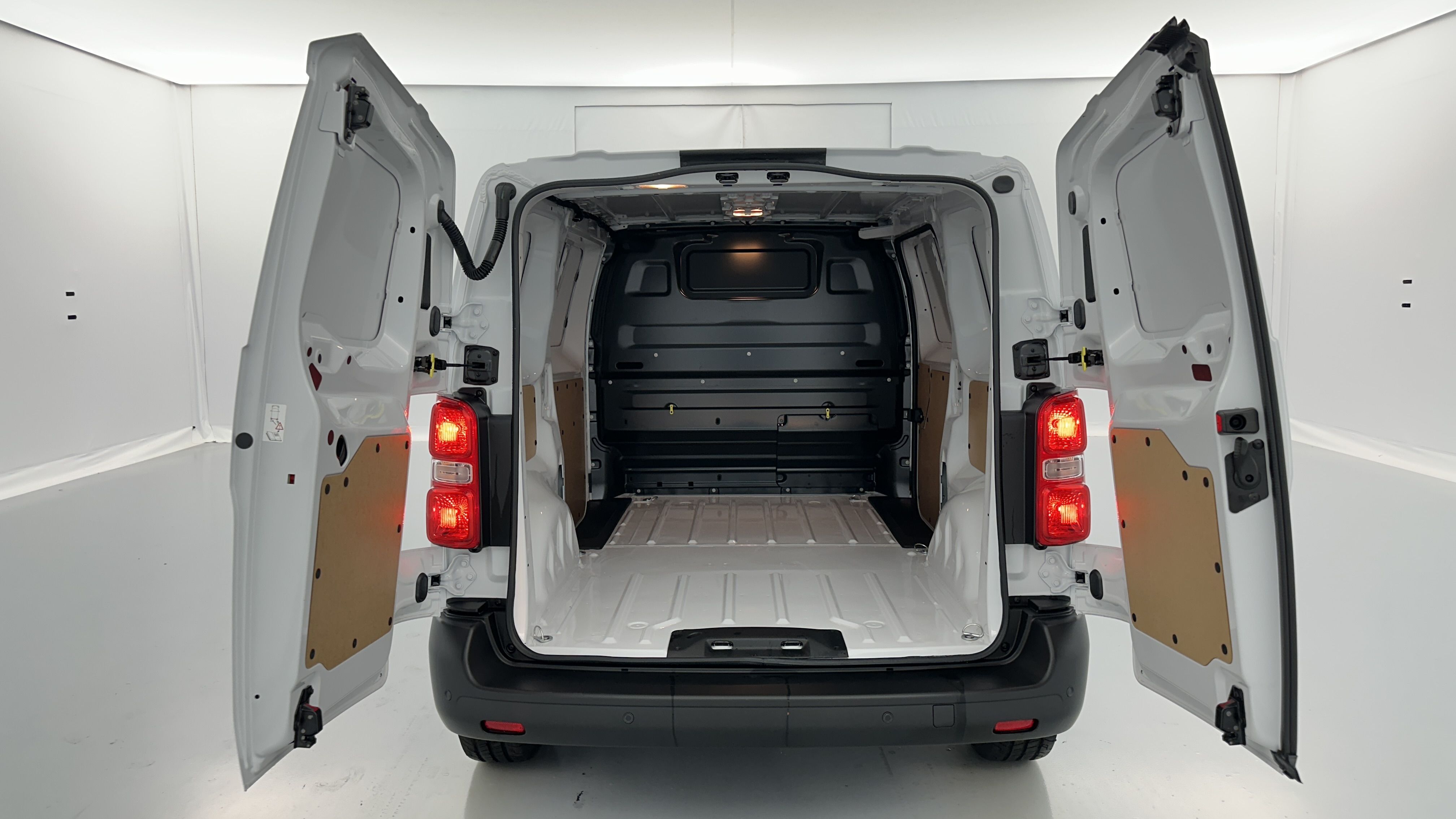 GLI00007628_p53 - PEUGEOT - EXPERT - 2025 - photo 9