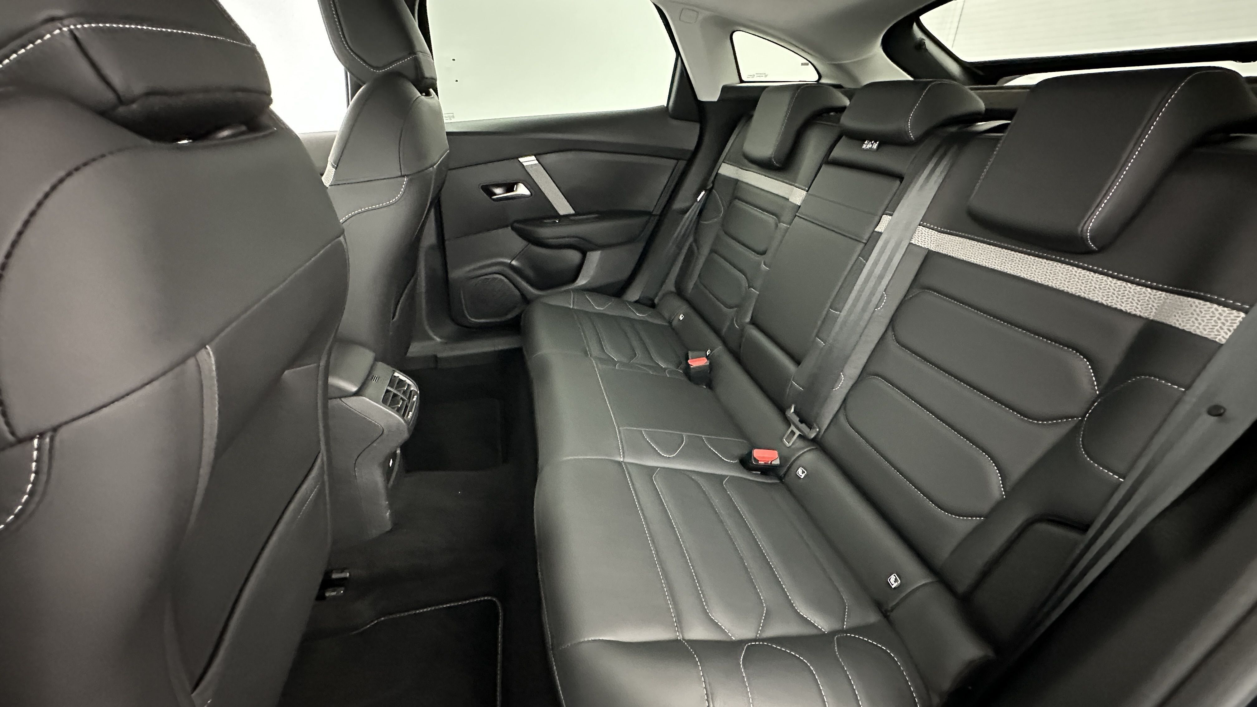 GLI00011077_p53 - CITROEN - C4 - 2024 - photo 9