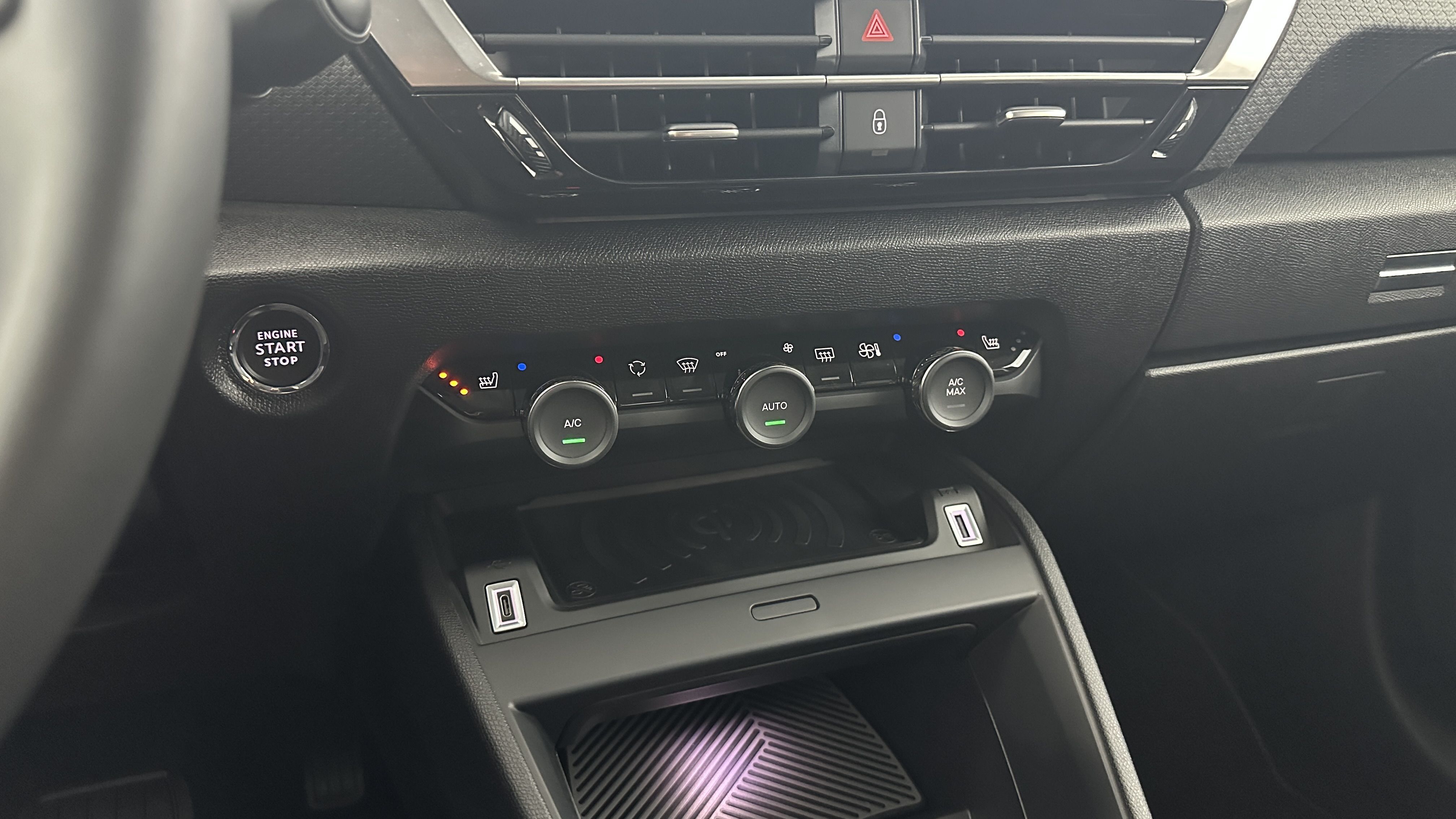 GLI00011077_p53 - CITROEN - C4 - 2024 - photo 22