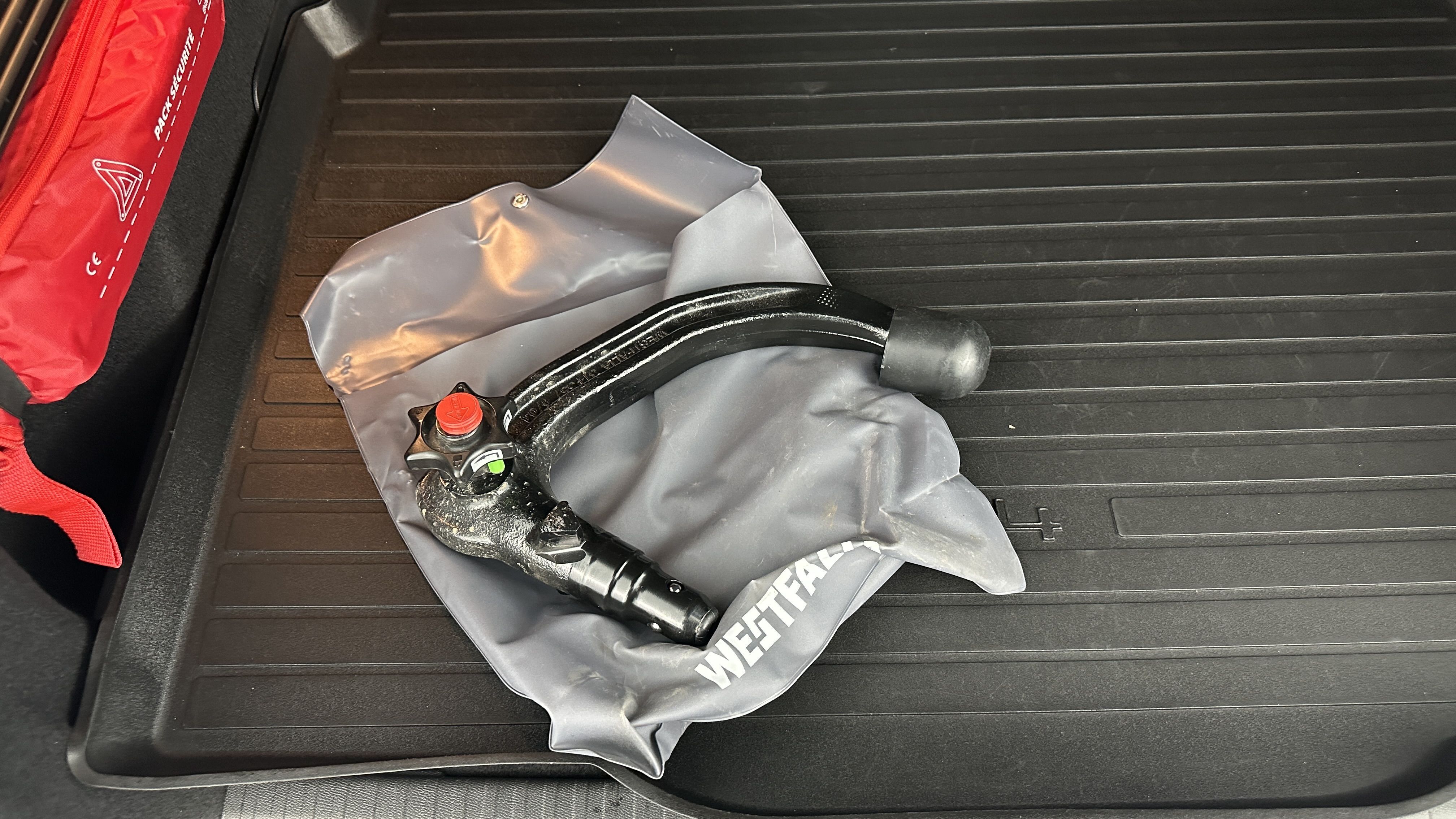 GLI00011077_p53 - CITROEN - C4 - 2024 - photo 25