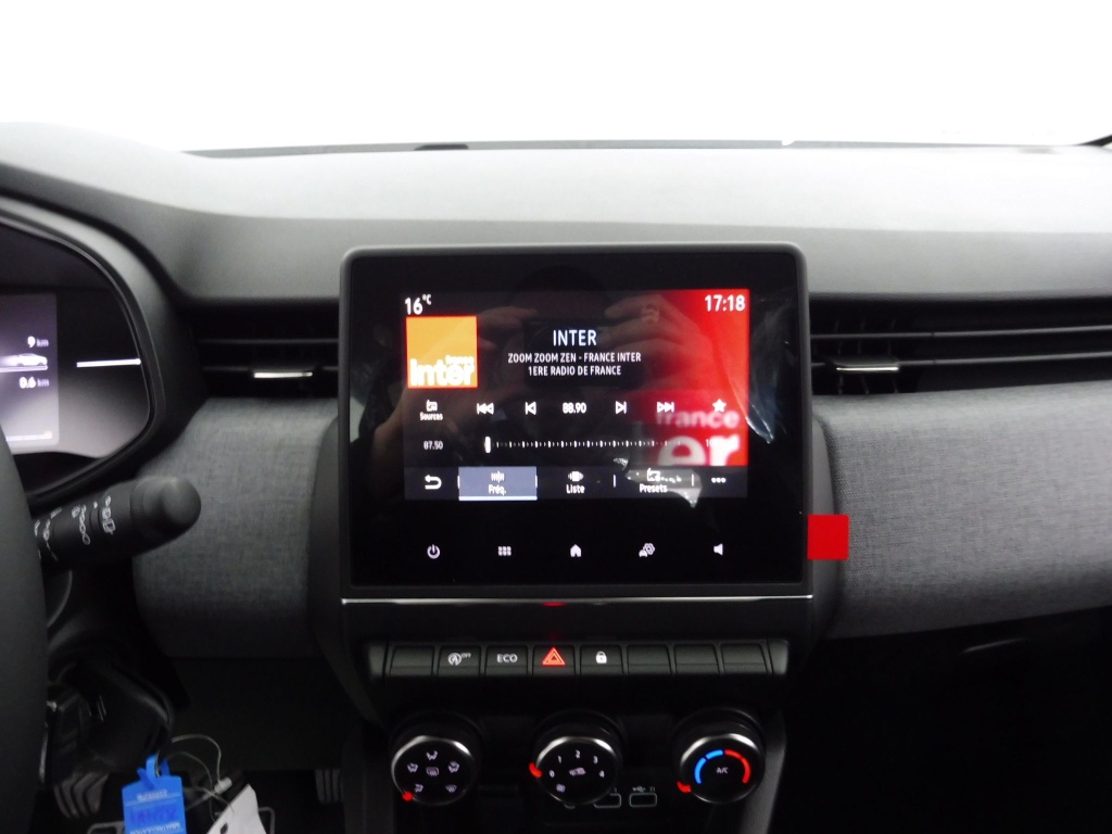 69862_p51 - RENAULT - CLIO - 2025 - photo 10