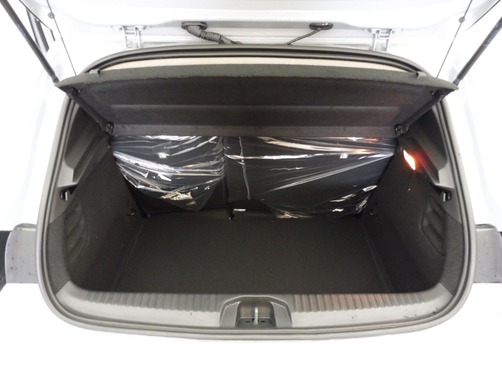 69862_p51 - RENAULT - CLIO - 2025 - photo 9