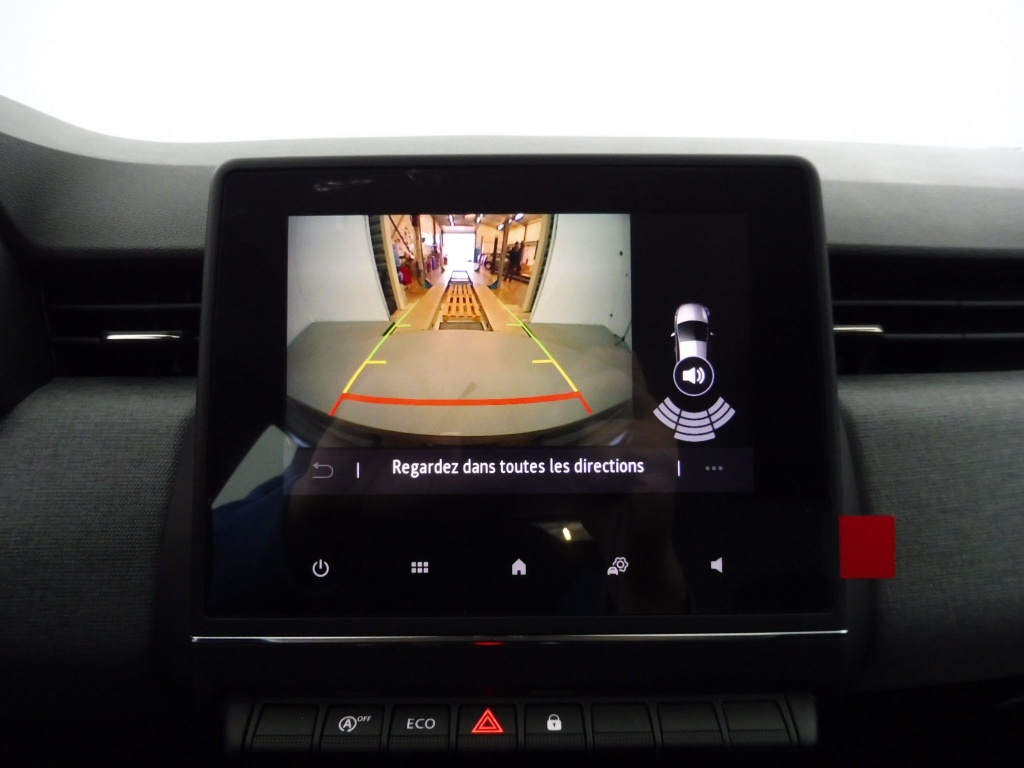 71196_p51 - RENAULT - CLIO - 2025 - photo 6