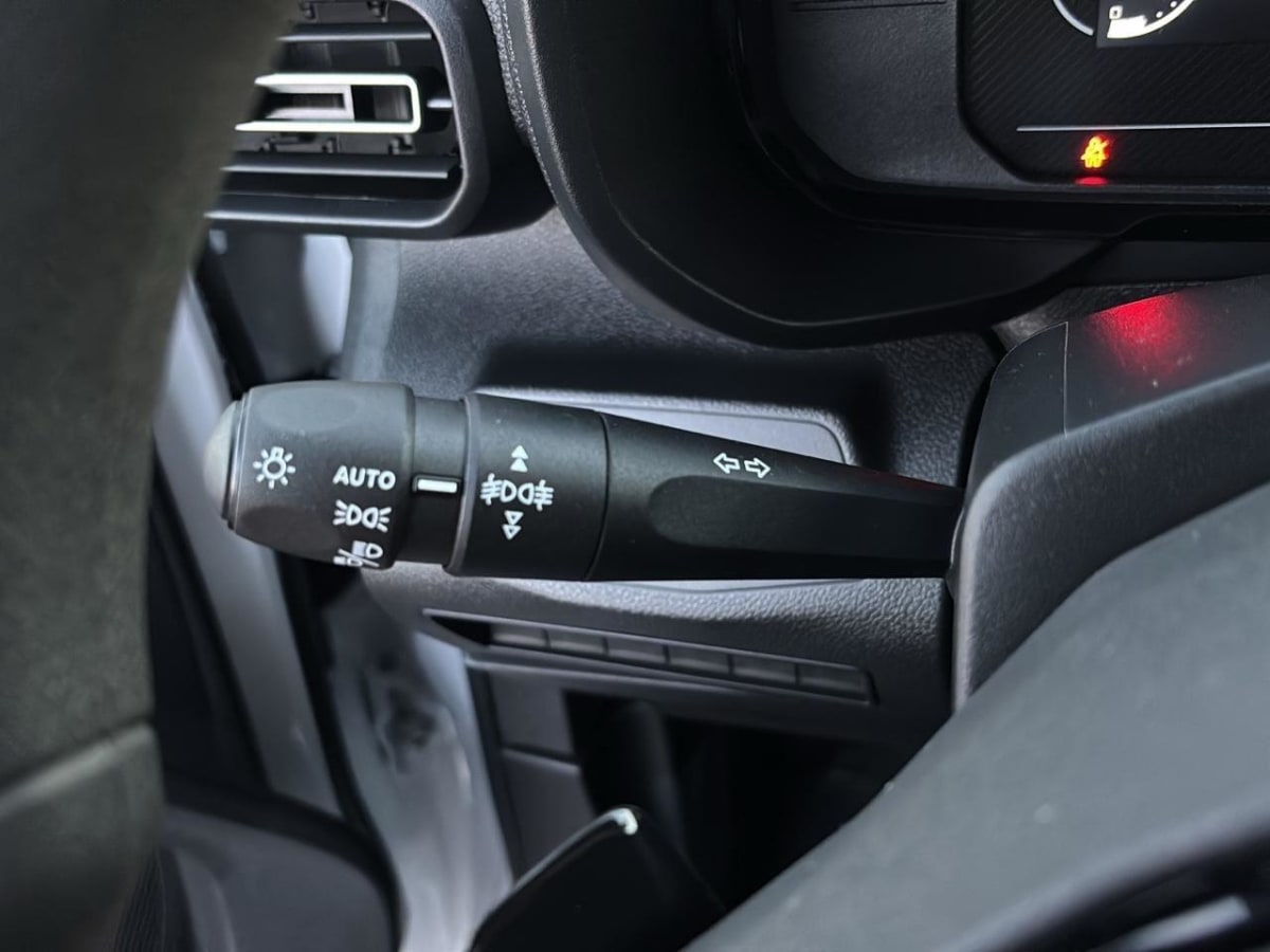 368907_p2 - CITROEN - BERLINGO - 2025 - photo 9