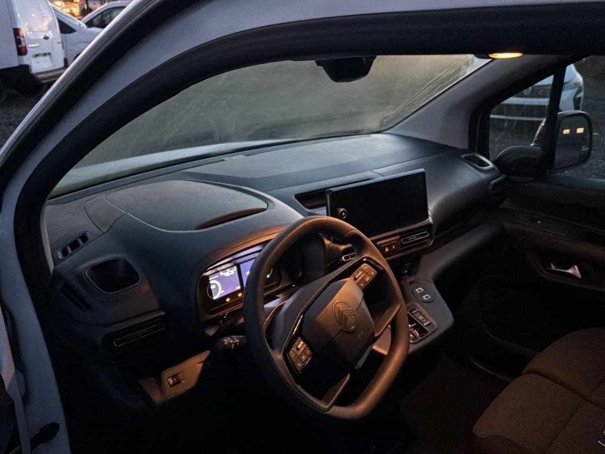 368904_p2 - CITROEN - BERLINGO - 2025 - photo 9